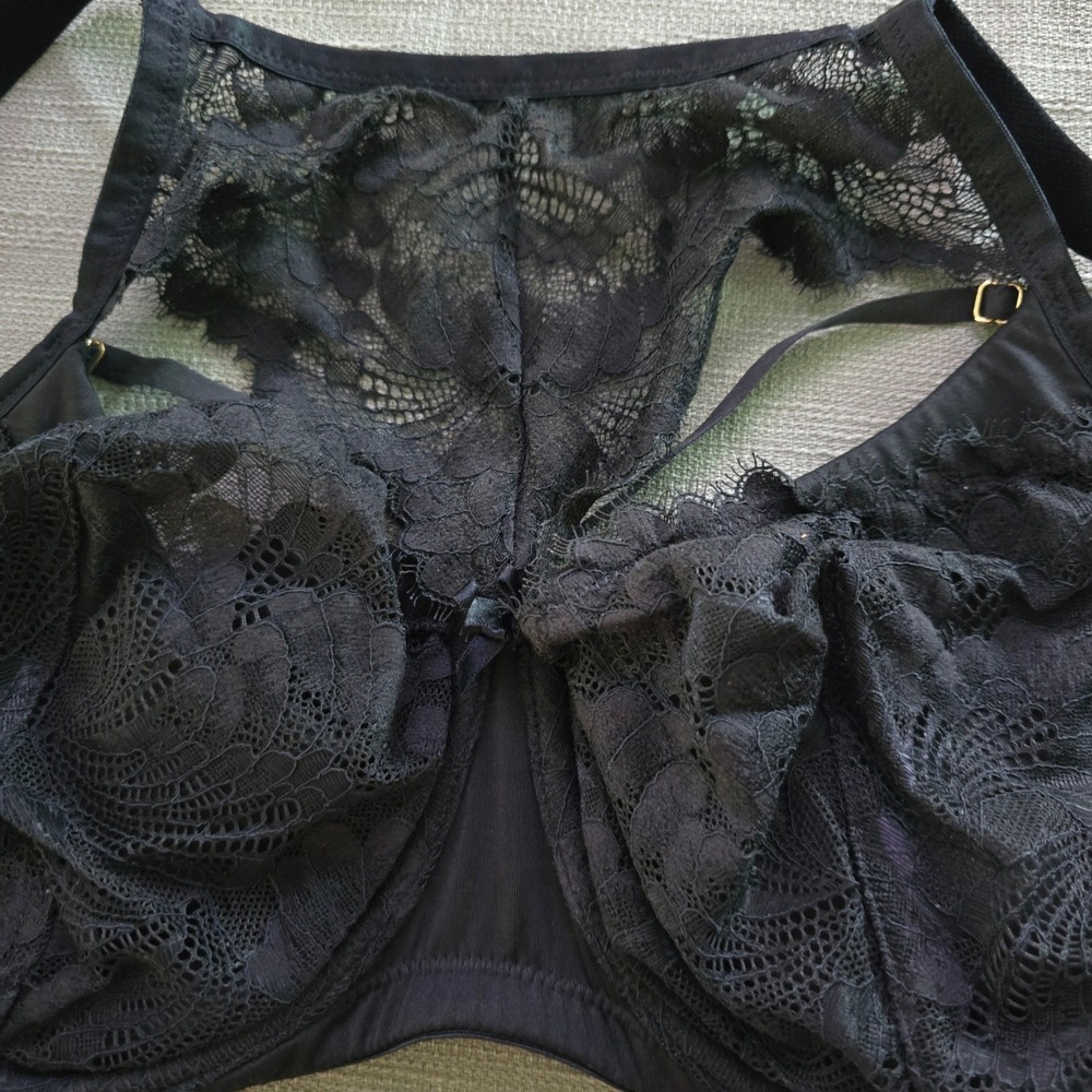 Cacique High Neck Lace Bra Women 44DD Black Gothic Romantic Cutout Underwire